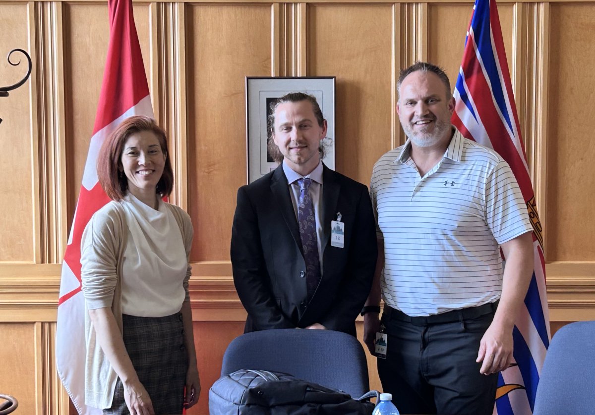 Dr. Melissa Carr, Christopher Bennett ED of ProReg, and Dr. Chris Vallee